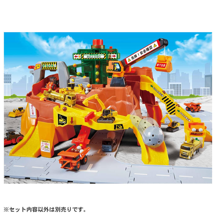 Tomica Rocks by Takara TomyBig Construction Site-Kiichin - The #1 Place for Japanese Goods in Your Hand!