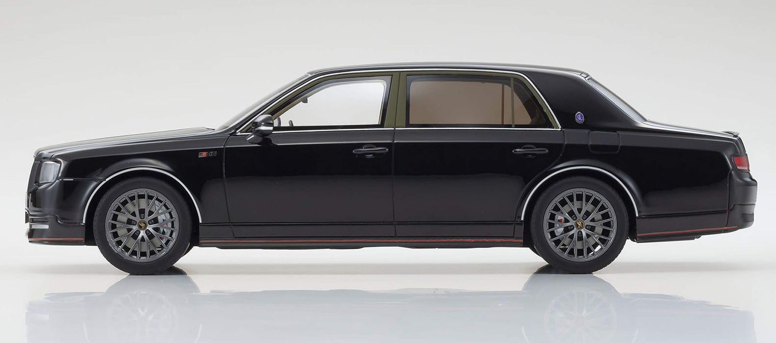 Kyosho Samurai 1/18 Toyota Century KSR18046BK Black-Kiichin - The #1 Place for Japanese Goods in Your Hand!