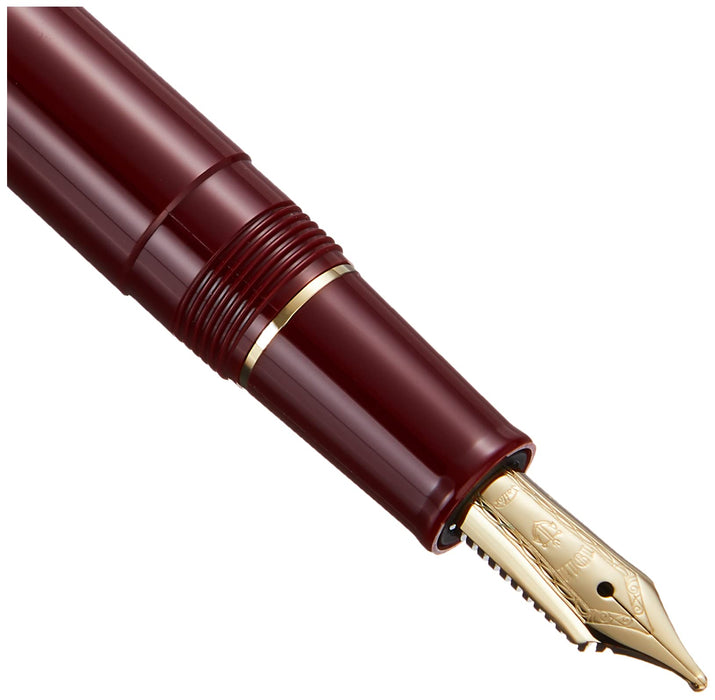Sailor Fountain Pen Gold Trim Casual Profit Red Zoom Model 11-0570-730-Kiichin - The #1 Place for Japanese Goods in Your Hand!