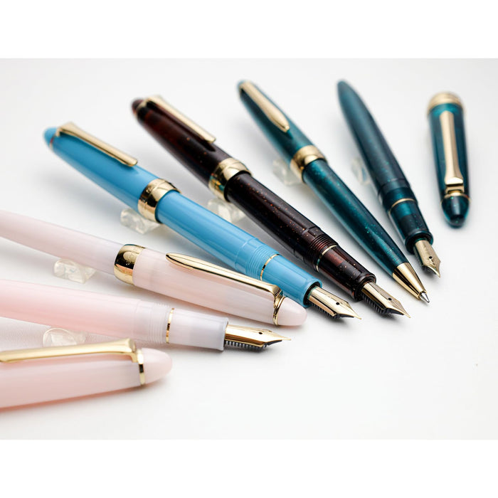 Sailor Shikiori Fountain Pen Kusa Asobi Snow Rabbit Fine Nib 11-0657-204
