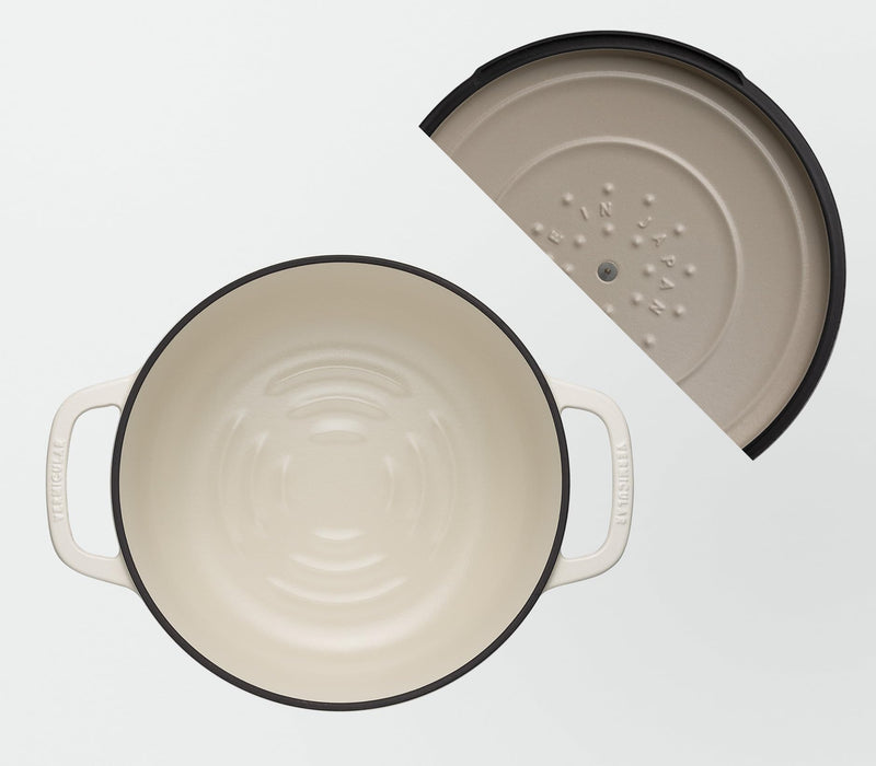 https://cdn.shopify.com/s/files/1/0564/5166/1891/files/Vermicular-Cast-Iron-Enamel-Pot-22Cm-Matte-Linen-Beige-Waterless-Cooking-Waterless-Bake-With-Exclusive-Recipe-Book-Oven-Pot-2-SelfStanding-Lid-Op2R22SBg-4582693921986-2.jpg?v=1752820783